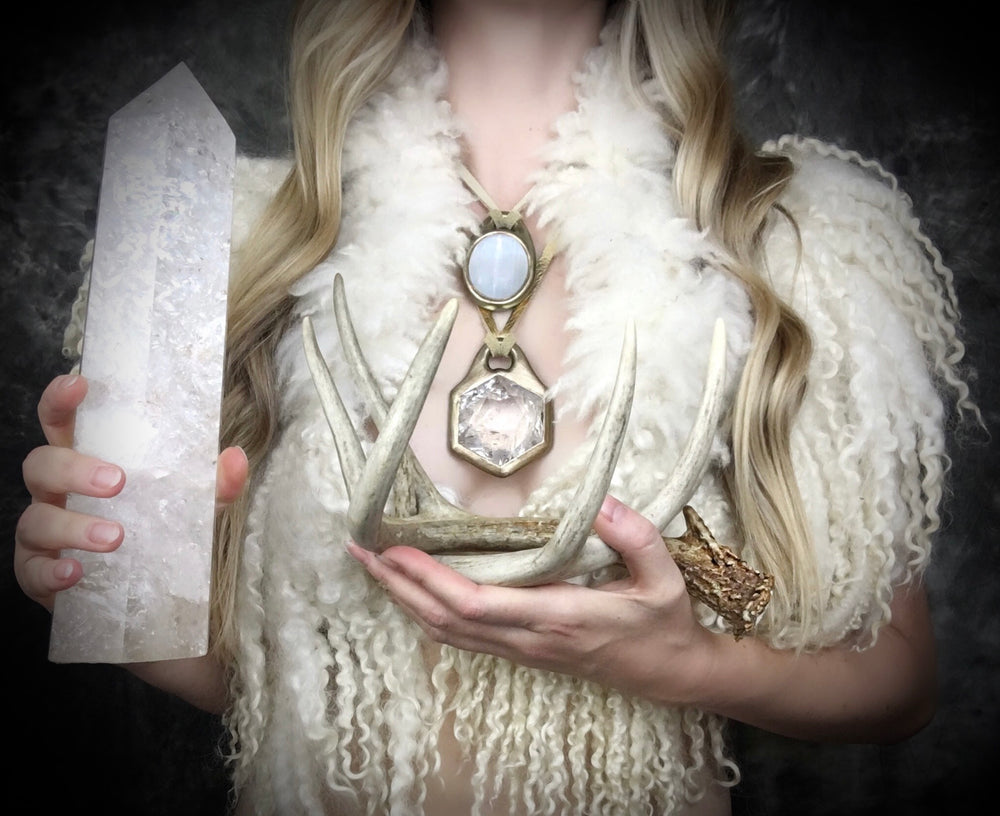 Transform Your Holidays: Crystals for Protection & Calm!